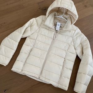 NWT - Abercrombie and Fitch ivory puffer